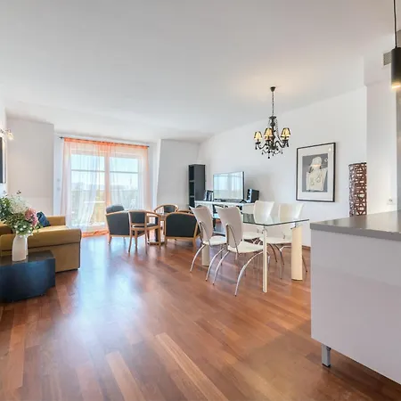 Apartment Dom & House - Parkur